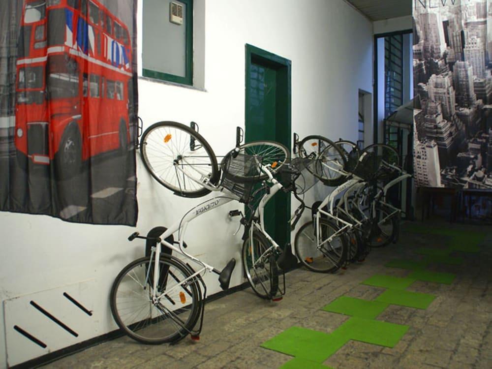 Hostel Colours Milano Exteriör bild